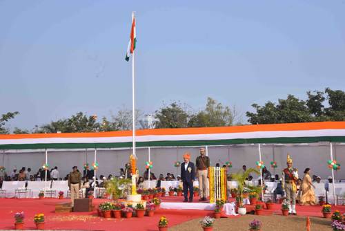 एनटीपीसी मौदा ने देशभक्ति के उत्साह और सतत ऊर्जा भविष्य के संकल्प के साथ 77वां गणतंत्र दिवस मनाया