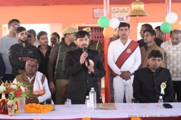 अमृत सरोवर की साफ-सफाई और संरक्षण एक सामूहिक जिम्मेदारी है – विधायक चकिया