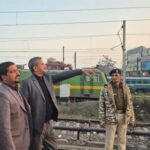 मंडल रेल प्रबंधक ने किया स्टेशन का औचक निरीक्षण