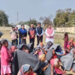 मां शारदा शिक्षा एवं सेवा ट्रस्ट ने जरूरतमंदों में बांटे कम्बल