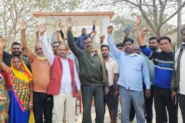 मलीन बस्ती के लोगों का सांकेतिक विरोध, नियमितीकरण की मांग