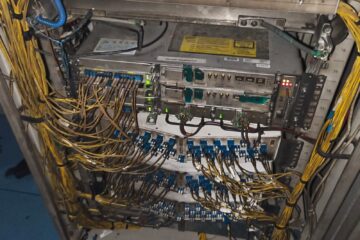 जियो नेटवर्क पर आगजनी की कोशिश, 150 टावरों की सेवा प्रभावित,पुलिस जांच में जुटी