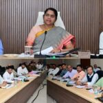 मदिरा दुकानों में उपभोक्ताओं के मांग के अनुरूप मदिरा की उपलब्धता सुनिश्चित की जाए – श्रीमती आर. शंगीता