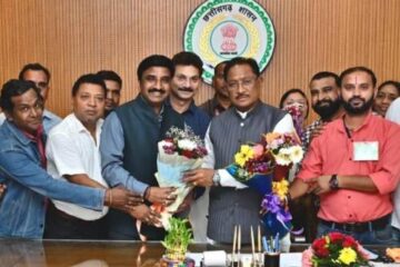 मुख्यमंत्री से छत्तीसगढ़ कर्मचारी अधिकारी फेडरेशन के प्रतिनिधिमंडल ने की मुलाकात