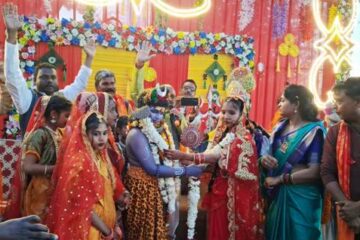 शिवरात्रि पर निकली शिव बारात में डीजे के धुन पर जमकर थिरके श्रद्धालु