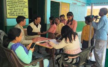 प्राथमिक विद्यालय रोशनहर के बच्चों का किया गया निःशुल्क स्वास्थ परीक्षण 