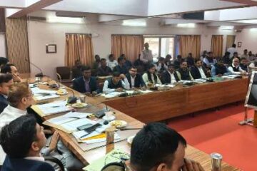 वृक्षारोपण, पर्यावरण व गंगा समिति की बैठक सम्पन्न, शत प्रतिशत लक्ष्य पूरा करने के निर्देश