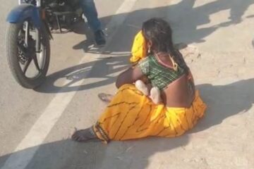 तेज रफ्तार अज्ञात वाहन की टक्कर से गोद में बैठे मासूम की मौत, दूसरा घायल 