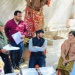 जिलाधिकारी ने किया सैयदराजा में एसआइआर के कार्यों का निरीक्षण 