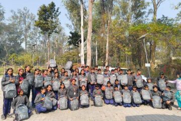 युवा पर्यटन अंतर्गत शहीद चंद्रशेखर आजाद पक्षी विहार, नवाबगंज, उन्नाव का कराया गया शैक्षणिक भ्रमण