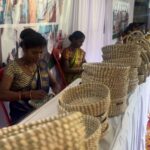 पारंपरिक हस्तशिल्प उत्पाद बना आजीविका का साधन