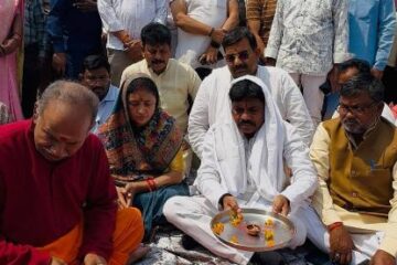 रेणुकूट में फुटपाथ निर्माण कार्य का भूमि पूजन संपन्न