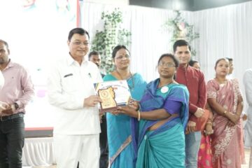 कैबिनेट मंत्री लखन लाल के मुख्य आतिथ्य में जिला स्तरीय महतारी वंदन सम्मेलन का हुआ आयोजन