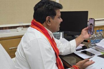 बीजापुर के अंकित की यूपीएससी में सफलता पर उपमुख्यमंत्री विजय शर्मा ने वीडियो कॉल पर दी बधाई