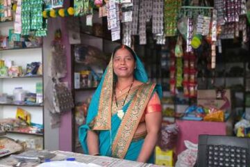 हरमानिया देवी बनी लखपति दीदी: बदहाली छोड़ अब बच्चों को बड़े शहर में दिला रहीं उच्च शिक्षा