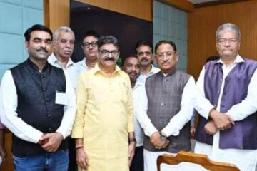 स्वतंत्रता संग्राम सेनानियों का त्याग और बलिदान देश की अमूल्य धरोहर – मुख्यमंत्री