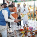 मुख्यमंत्री विष्णुदेव साय ने बड़ादेव की पूजा कर प्रदेशवासियों की सुख-समृद्धि की कामना की