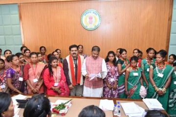 अबुझमाड़िया युवाओं ने अनुभव की लोकतंत्र की कार्यप्रणाली…..