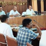 कलेक्ट्रेट सभागार में जनगणना 2027 की तैयारियों को लेकर बैठक, अधिकारियों को दिया गया प्रशिक्षण