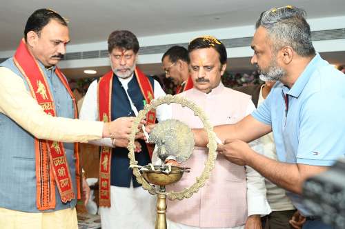 रींवा-रायपुर हवाई सेवा से बढ़ेगी विकास की रफ्तार – उपमुख्यमंत्री राजेन्द्र शुक्ल