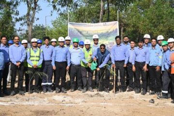 लिनु पंचमन ने वट का पौधा लगाकर संभाली हिंडालको महान की कमान