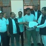 ओबरा तहसील में भ्रष्टाचार के खिलाफ अधिवक्ताओं का प्रदर्शन