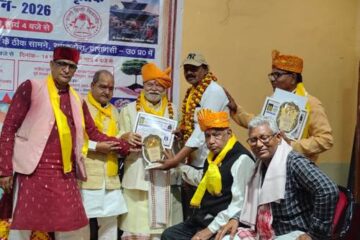 नाट्य रंगकर्मी विजय कुमार गुप्ता को किया गया सम्मानित