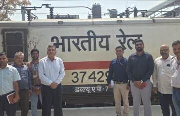 प्रयागराज-कानपुर खंड पर उत्तर मध्य रेलवे द्वारा की जा रही स्वदेशी ‘कवच’ प्रणाली स्थापित