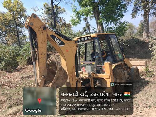 अतिक्रमण की कोशिश नाकाम, जेसीबी मशीन जब्त