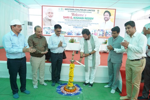 केंद्रीय कोयला एवं खान मंत्री जी. किशन रेड्डी ने वेकोलि की मुरपार भूमिगत खदान के बंदी प्रक्रिया का निरीक्षण किया