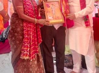 सरकारी वकील विनोद पाठक हुए सम्मानित