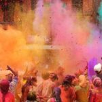 ”कटुता भुलाकर गले मिलें”