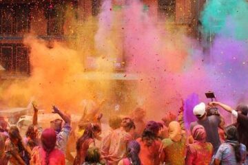 ”कटुता भुलाकर गले मिलें”