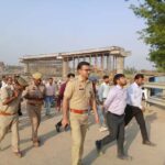 चन्दौली: निर्माणाधीन रेलवे ओवरब्रिज गिरने से हड़कंप, मौके पर पहुंचे जिलाधिकारी 