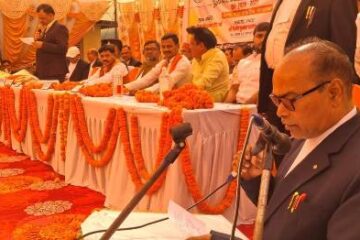 दुद्धी बार एसोसिएशन की नई कार्यकारिणी ने ली पद एवं गोपनीयता की शपथ