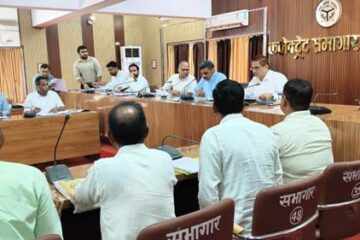 बिना पर्याप्त कारण के किसी भी आवेदन को निरस्त न किया जाए – मंडलायुक्त