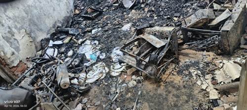 सीएससी सेंटर में भीषण आग, कैश समेत सामान जलकर राख