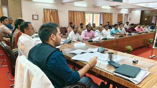 मई माह तक हर घर में सुनिश्चित हो शुद्ध पेयजल आपूर्ति – जिलाधिकारी