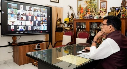 जहां बिजली आपूर्ति बाधित है वहां युद्ध स्तर पर काम कर जल्द आपूर्ति बहाल करें – ऊर्जा मंत्री ए के शर्मा