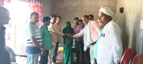 सहकर्मी के आकस्मिक निधन पर आगे आया सफाई कर्मचारी संघ